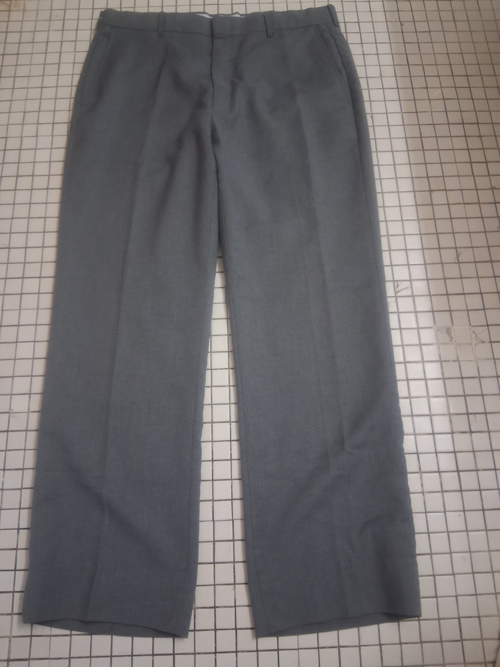 Levi's Menswear 34X34 Classic Straight Dress Pants in Charcoal Gray
